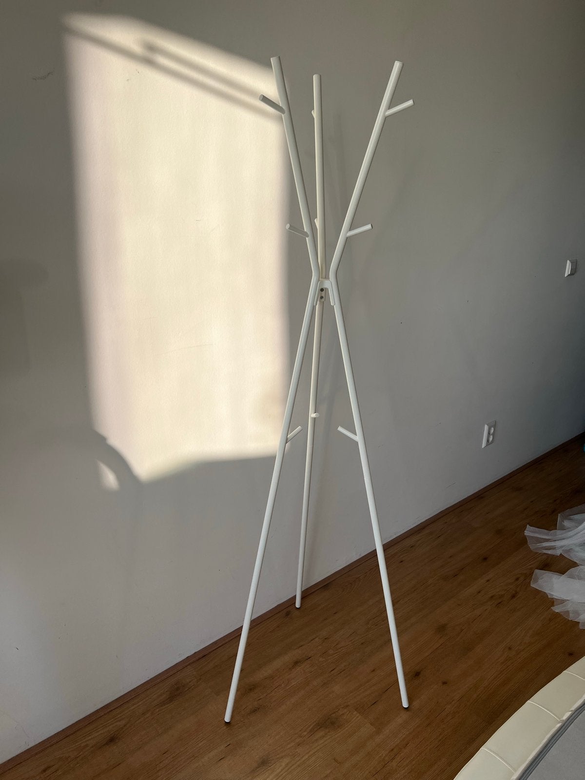 Witte staande kapstok, modern design IKEA, Ophalen, Gebruikt, Metaal, Staande kapstok