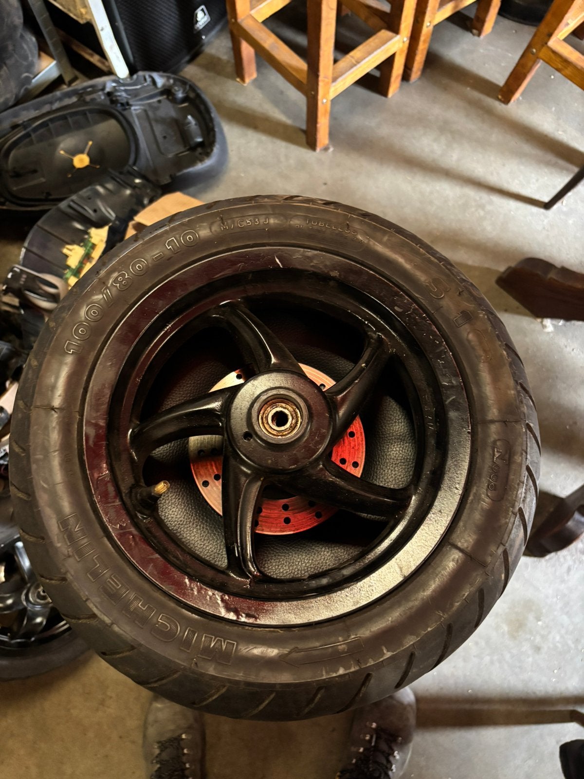 Type 3 velg met michelin band, Ophalen of Verzenden, Zo goed als nieuw, Overige typen, Piaggio