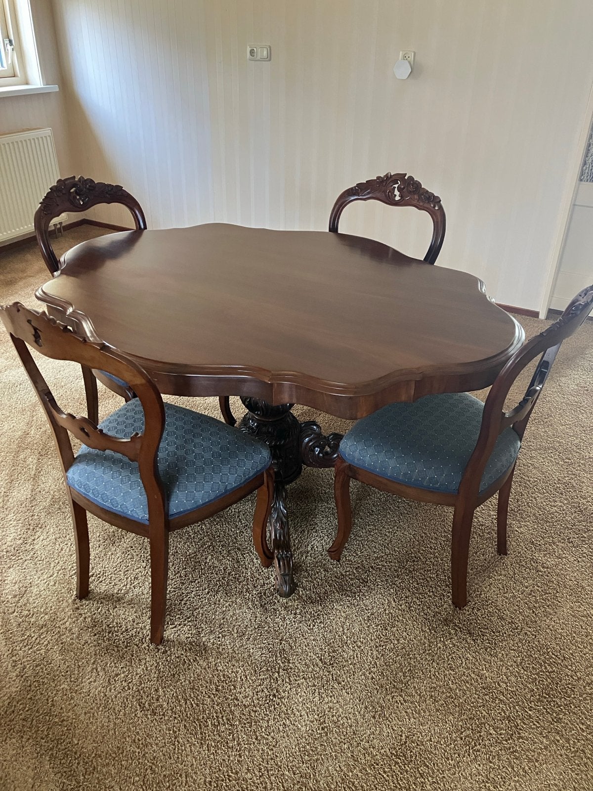 Antieke/Vintage eethoek met sierlijke tafel en stoelen, Ophalen