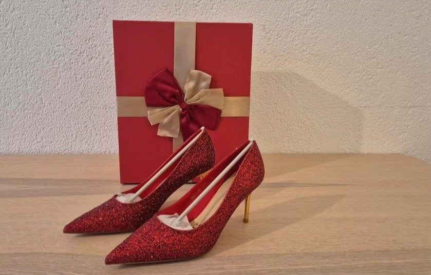 Bruidsschoen (Rood), Ophalen of Verzenden, Nieuw, Rood, Lage of Enkellaarzen