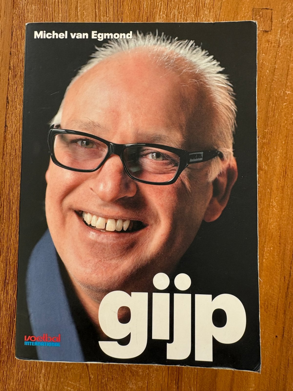 Gijp - Michel van Egmond (Voetbal International), Ophalen of Verzenden, Gelezen, Balsport