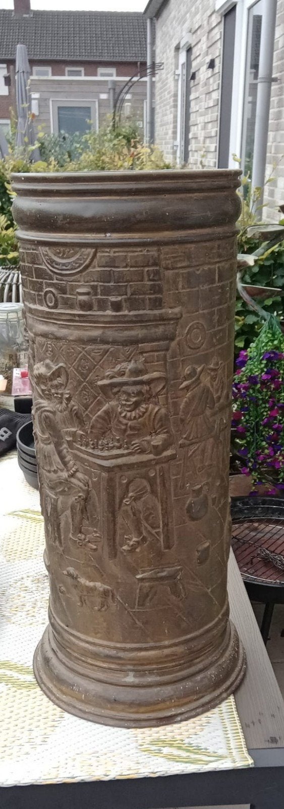 Antieke Bronzen Vaas met Historische Reliëfs, Ophalen