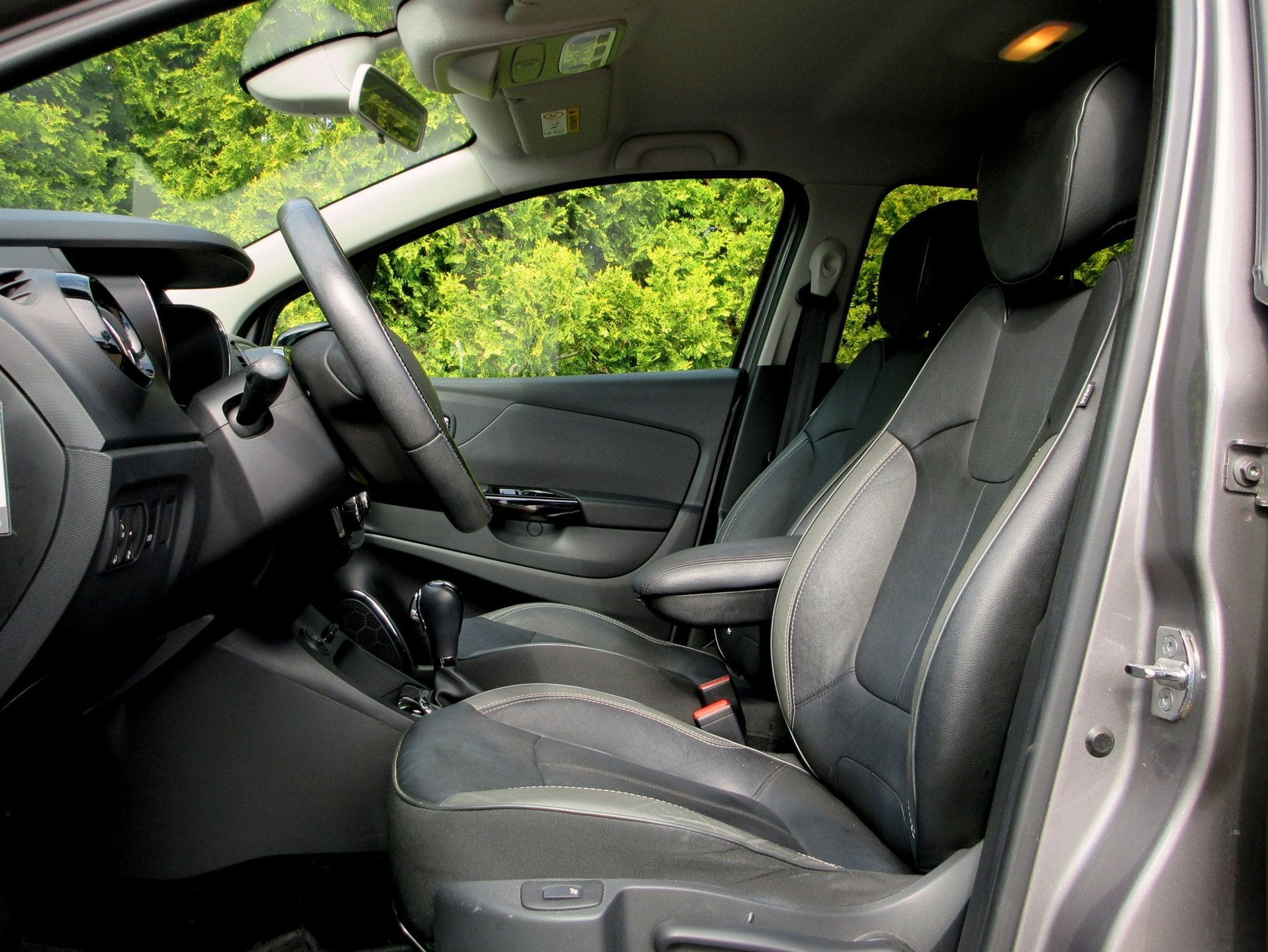 Renault Captur 1.2 TCe Xmod Automaat * Leder * Camera *, Stof, 4 cilinders, Origineel Nederlands, SUV of Terreinwagen