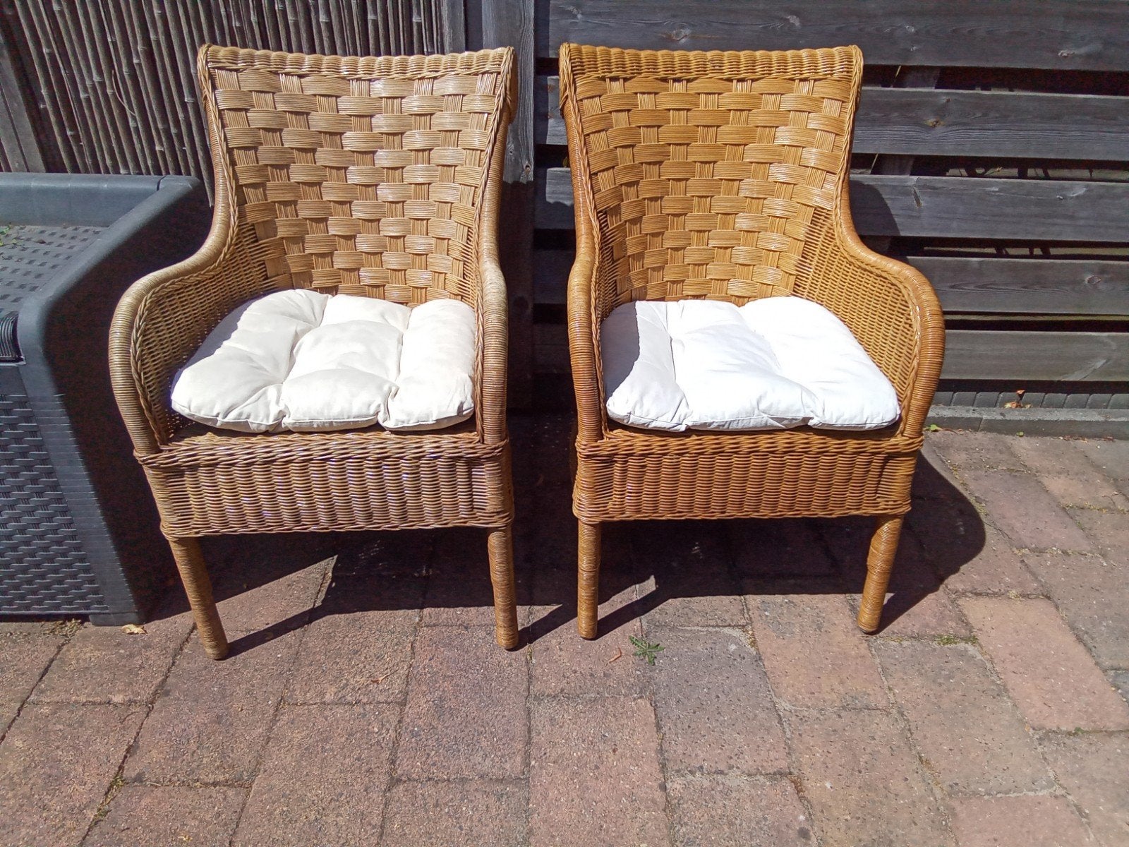 Twee rieten stoelen met kussens, Ophalen, Gebruikt, Twee, Bruin