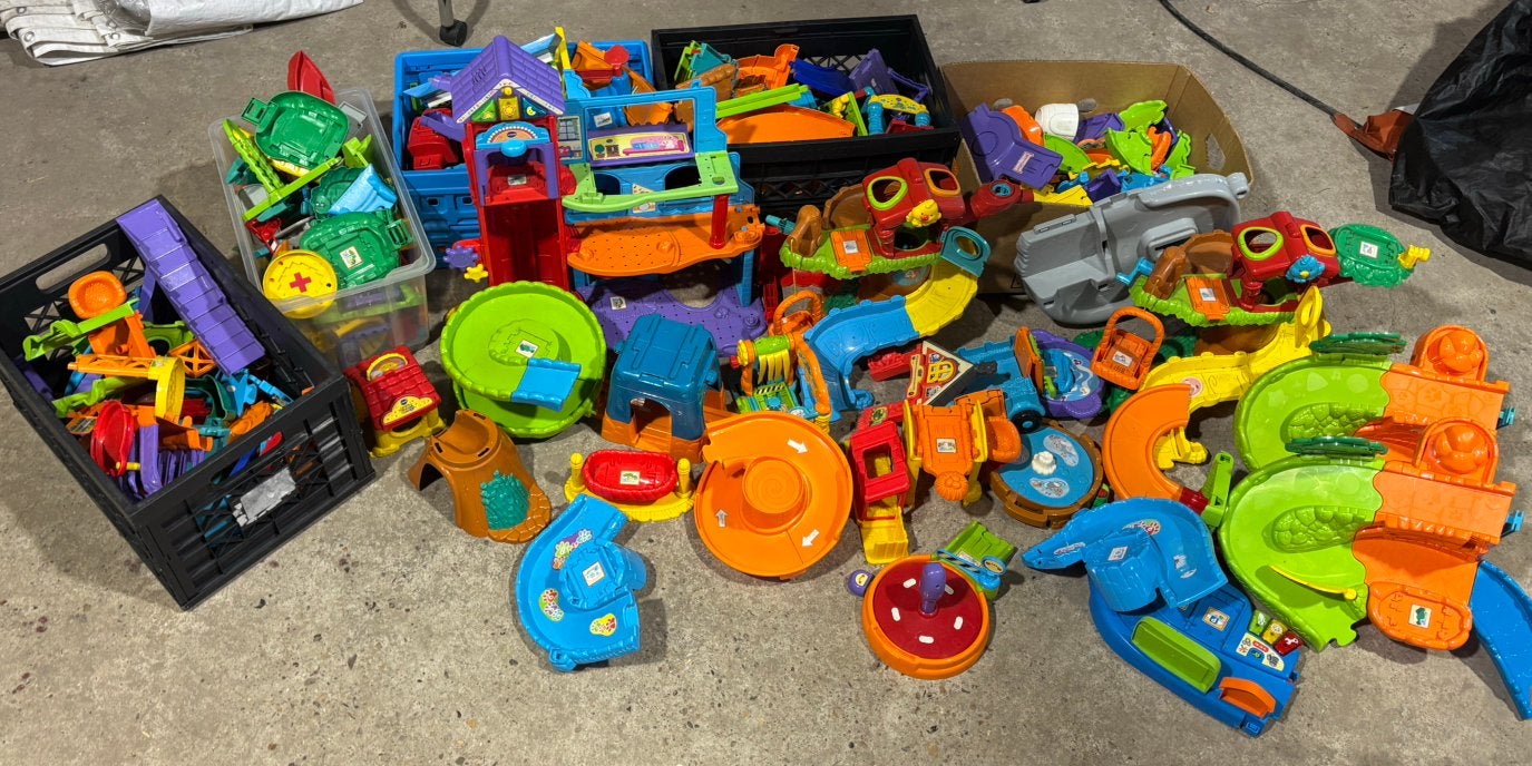 Mega pakket onderdelen Vtech (Toet Toet & Zoef Zoef), Ophalen, Gebruikt, 2 tot 4 jaar