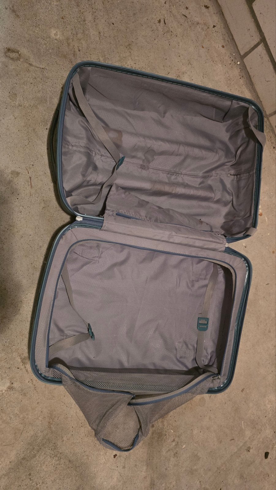 Koffer 25 bij 40 bij 65, Gebruikt, Hard kunststof, 35 tot 45 cm, Ophalen