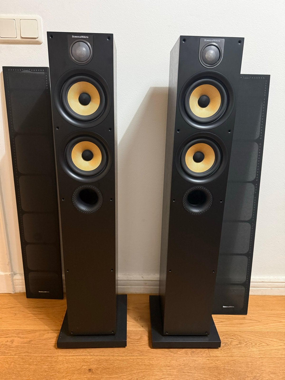 B&W 684 S2 Vloerstaande Luidsprekers - Zwart, Audio, Tv en Foto, 150 watt of meer, Vloerstaande luidspreker, Ophalen of Verzenden
