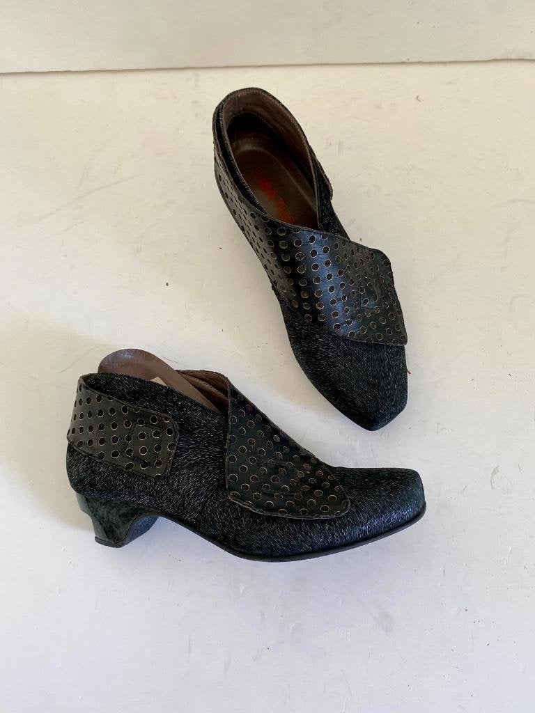 J316 Lisa Tucci maat 38 leren lage laarsjes schoenen zwart, Kleding | Dames, Zwart, Zo goed als nieuw, Lisa Tucci, Ophalen of Verzenden