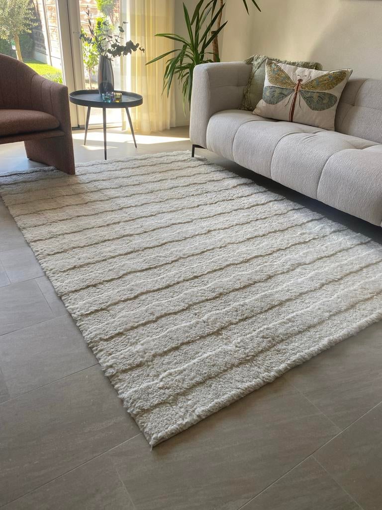 Prachtig crème kleurig vloerkleed 160x230cm, Huis en Inrichting, Stoffering | Tapijten en Kleden, 150 tot 200 cm, 200 cm of meer