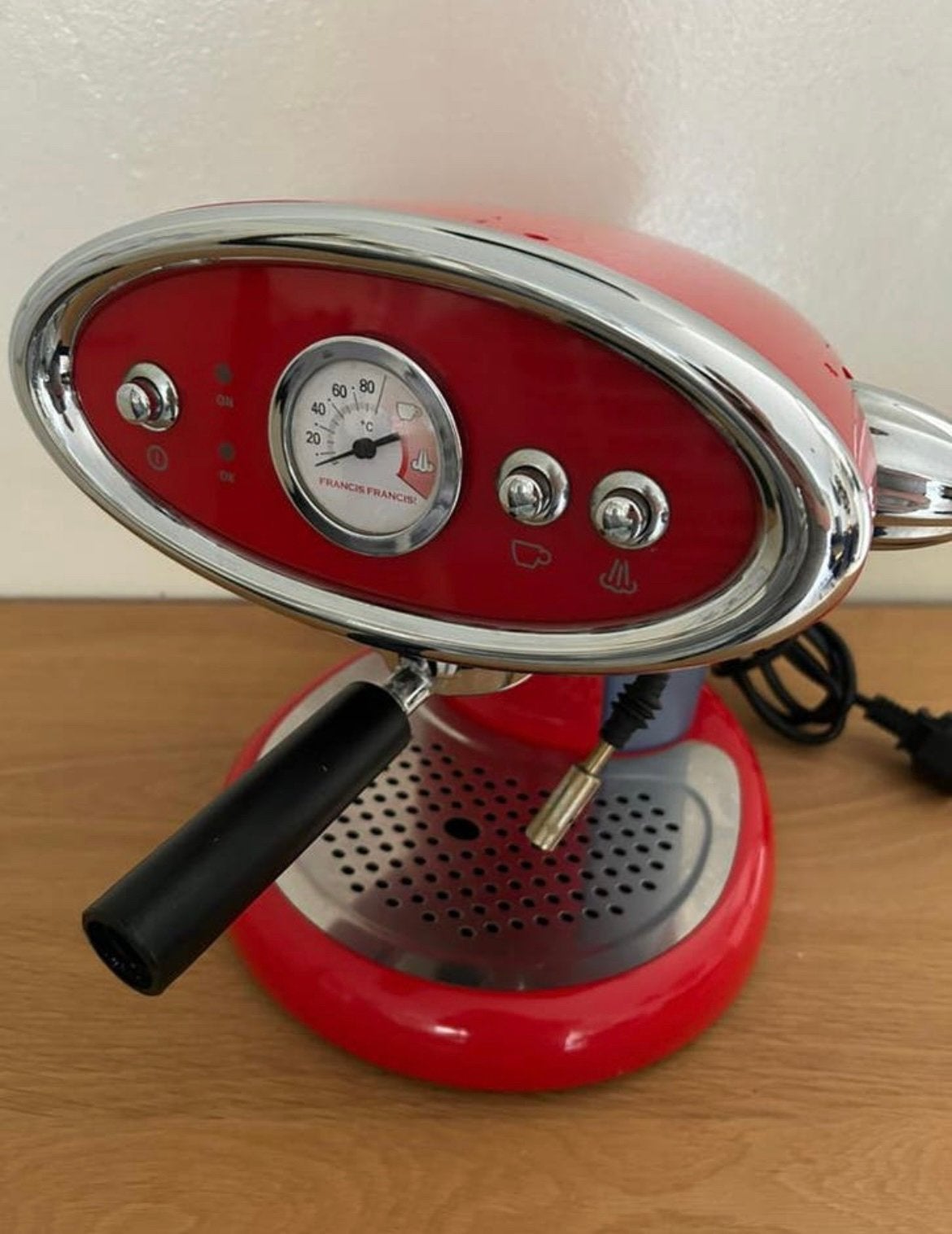 Francis Francis X1 Espresso Machine Rood - Zo goed als nieuw, Stoompijpje, Espresso apparaat, Gemalen koffie, Ophalen of Verzenden