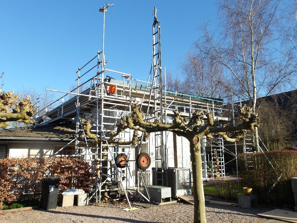 Bouwlift 8 m1 met schuifhek - 230 Volt - Gekeurd tot 2025, Doe-het-zelf en Verbouw, Bouwliften, Ophalen, Gebruikt, Bouwlift