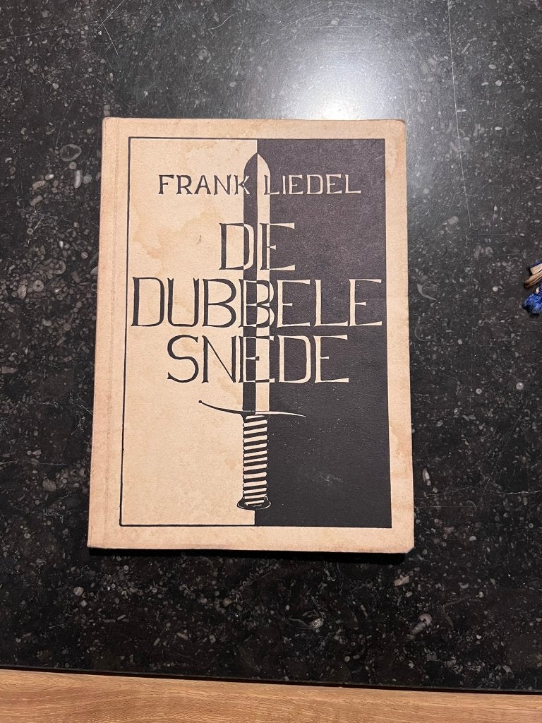 De dubbele snede - Frank Liedel *theater*, Boeken, Kunst en Cultuur | Dans en Theater, Ophalen of Verzenden, Gelezen, Toneel, Frank Liedel