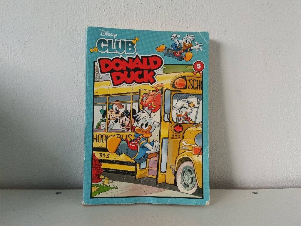 Donald duck club nummer 5, Eén stripboek, Ophalen of Verzenden, Zo goed als nieuw, Donaldduck