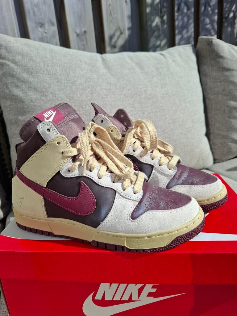 Nike Dunk High 1985  -  Maat 39 (vallen als Maat 38), Wit, Nike, Ophalen of Verzenden, Sneakers of Gympen