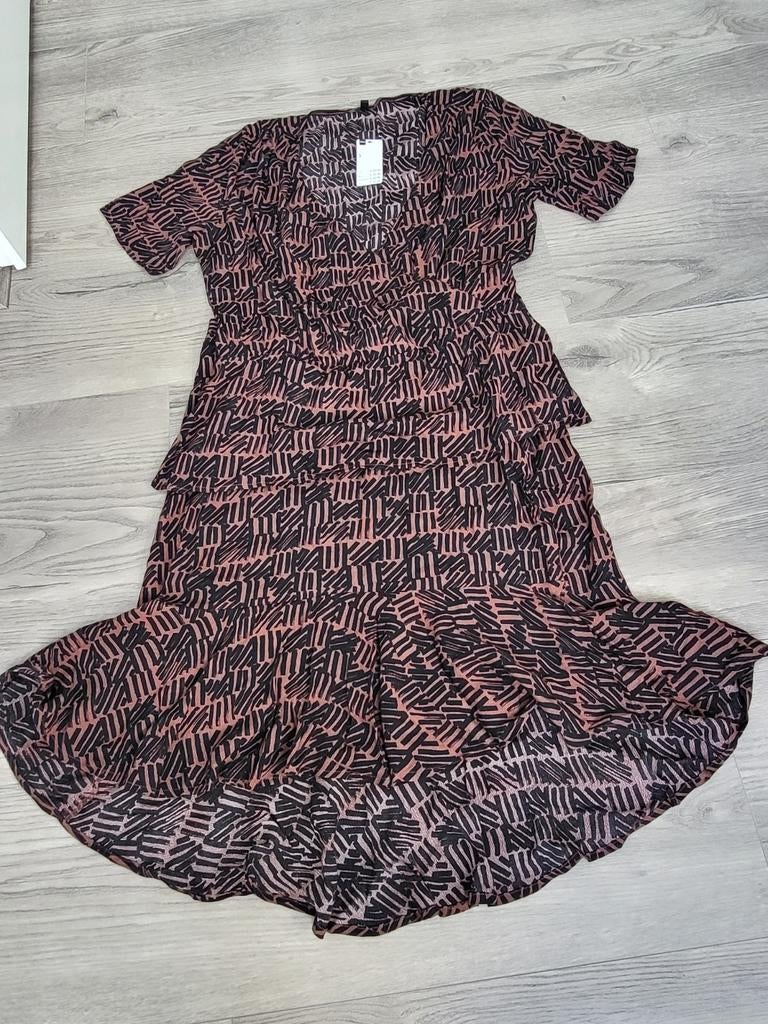 Set Rok en Blouse, nieuw, maat L. Viscose., Zwart, Maat 42/44 (L), Nieuw, Ophalen of Verzenden