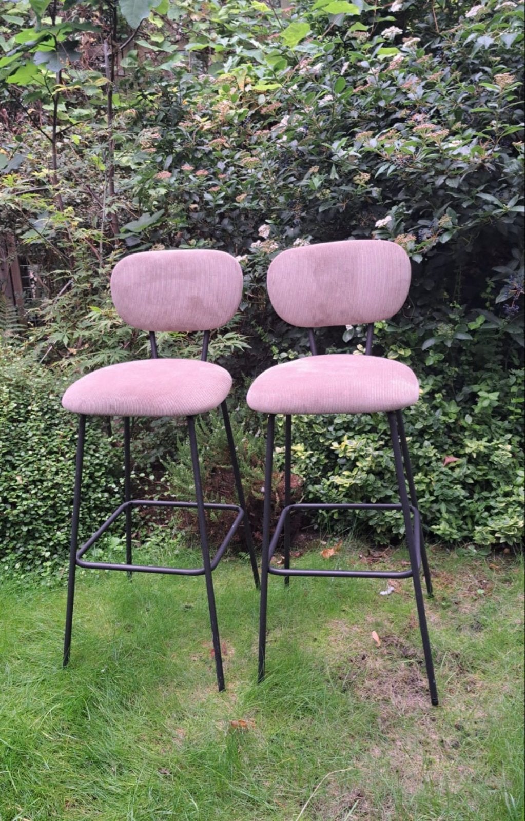Set van 2 grijze barkrukken met rugleuning
