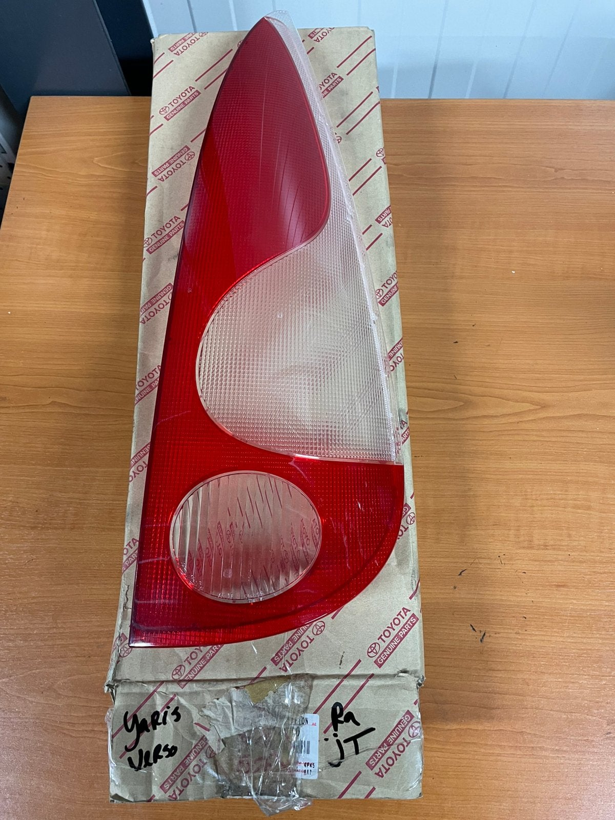Toyota yaris verso rechter achterlicht glas nieuw, Ophalen of Verzenden, Nieuw