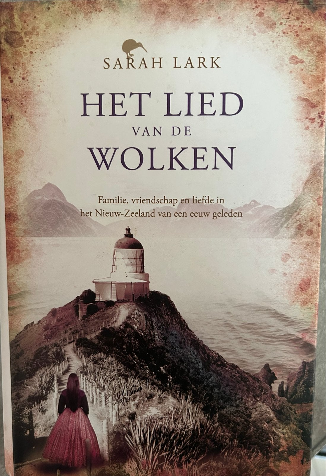 Het Lied van de Wolken - Sarah Lark (roman), Ophalen of Verzenden, Nieuw, Europa overig