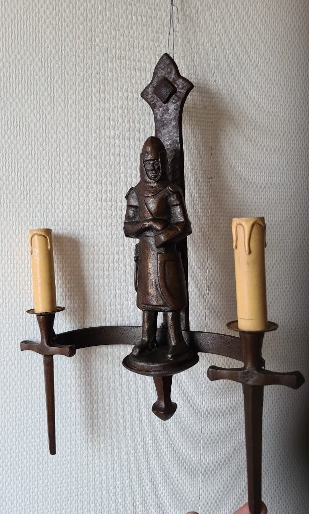 Gothic Revival Bronzed Metal crusader, tempelier wandlamp, Ophalen of Verzenden