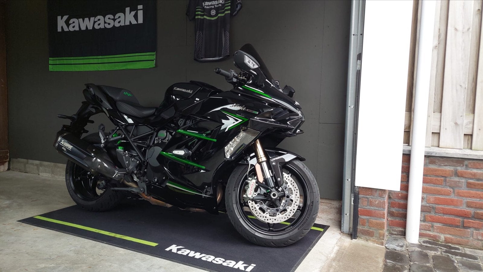 Kawasaki Ninja H2 SX bj2024 Supersport met Akrapovic uitlaat, Motoren, 4 cilinders, Gebruikt, Super Sport, Particulier