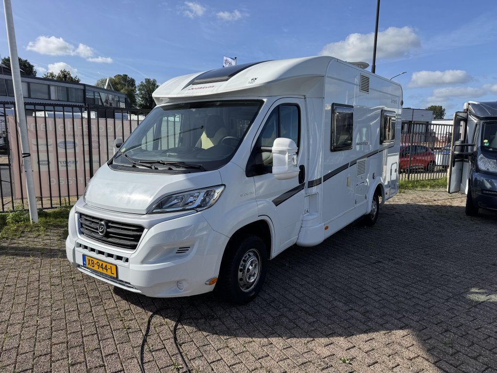 Dethleffs Advantage T 5901 met frans bed, Fiat, Fietsendrager, Bedrijf, Dethleffs