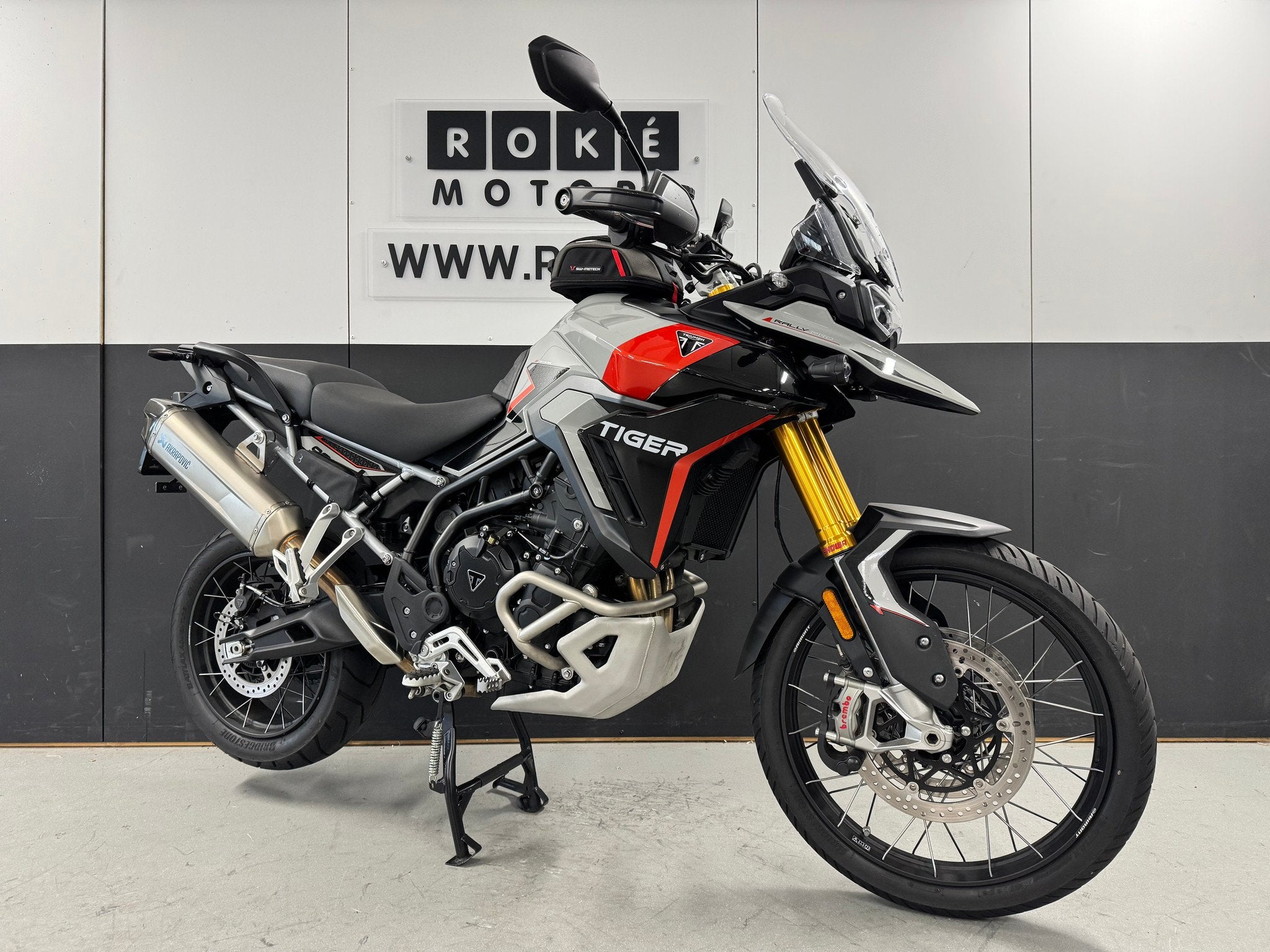 Triumph TIGER 900 RALLY PRO (bj 2024), Motoren, 900 cc, Toermotor, Gebruikt, Bedrijf