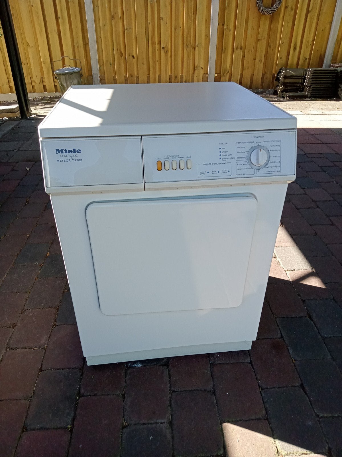 Miele novotronic Meteor T 4300 droger, Ophalen, 6 tot 8 kg, Gebruikt, Luchtafvoer