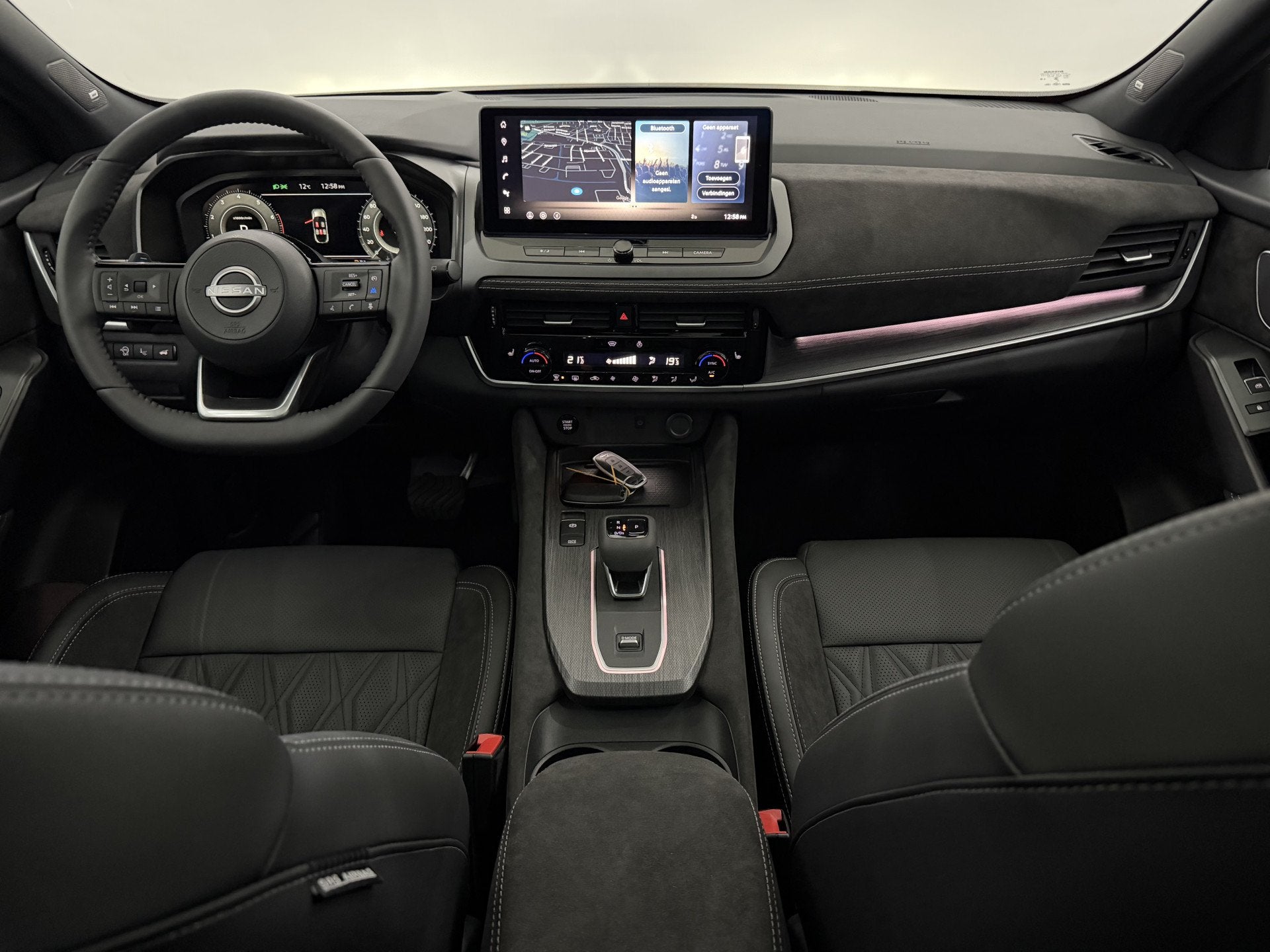 Nissan QASHQAI 1.3 MHEV Xtronic Tekna Plus Panoramadak, 360, Auto's, Nissan, Gebruikt, 4 cilinders, Automatische klimaatregeling