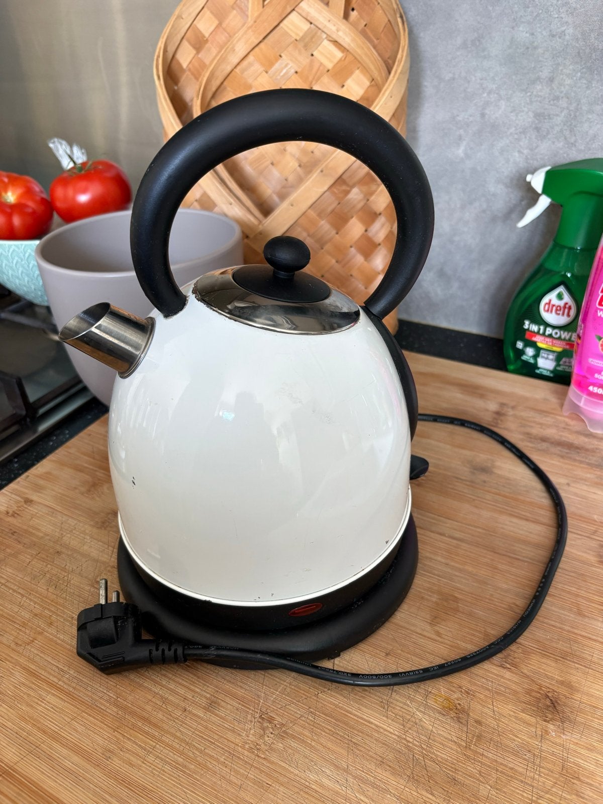 Vintage look waterkoker - Licht beschadigd, werkt perfect, Witgoed en Apparatuur, Waterkokers, 1 tot 2 liter, Ophalen of Verzenden