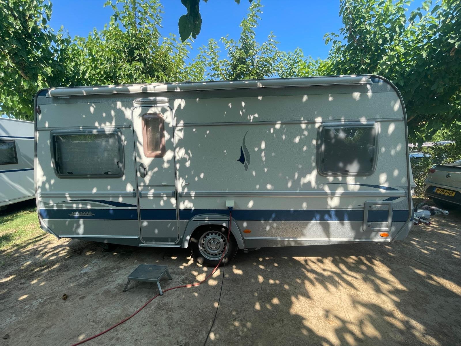 Fendt Saphir 470 – Bouwjaar 2006 – Compleet & vakantieklaar, Caravans en Kamperen, Caravans, Mover, Rondzit, Particulier, Fendt
