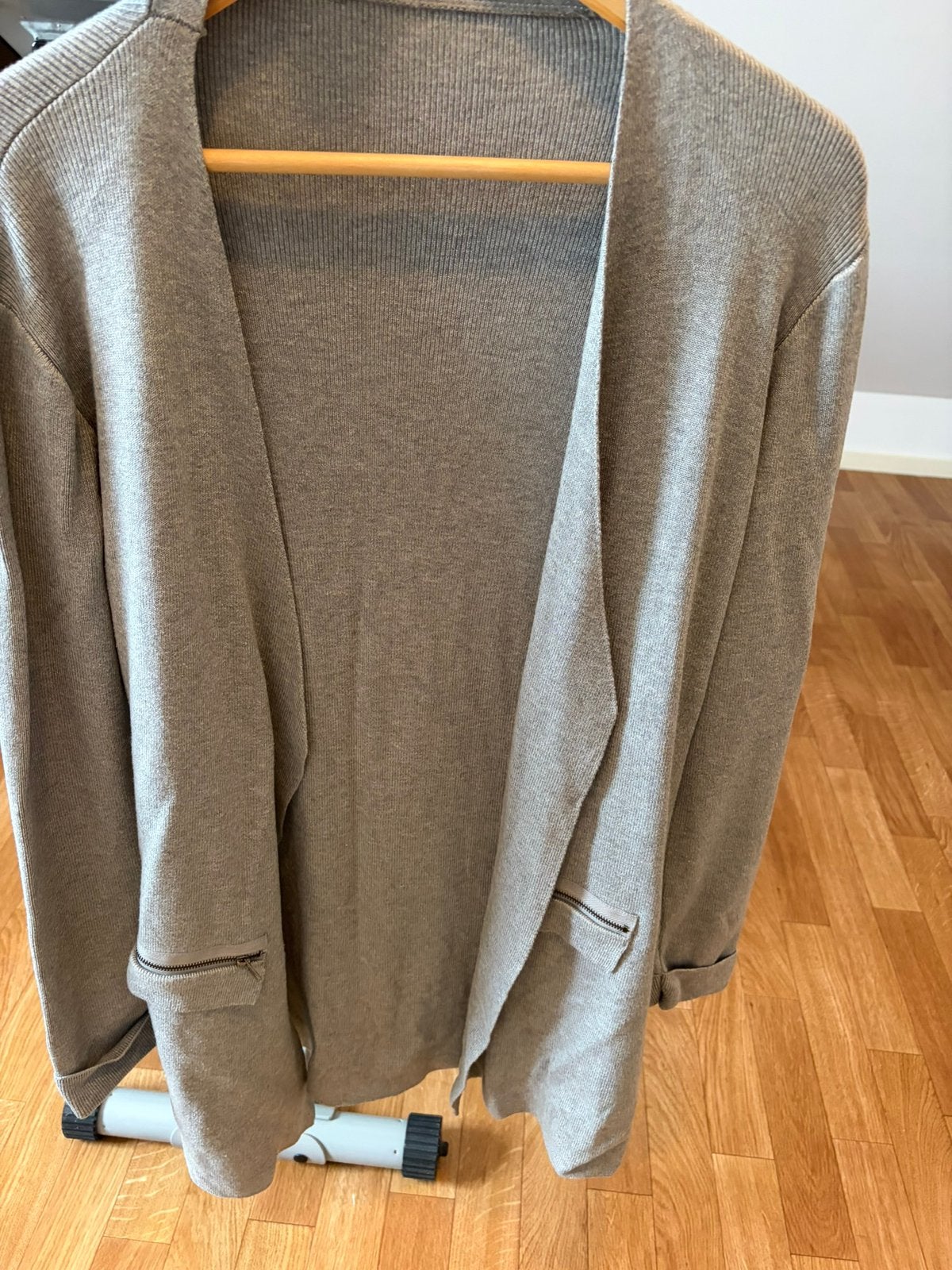 Damesvest/ jas en sjaal, Kleding | Dames, Ophalen of Verzenden, Zo goed als nieuw