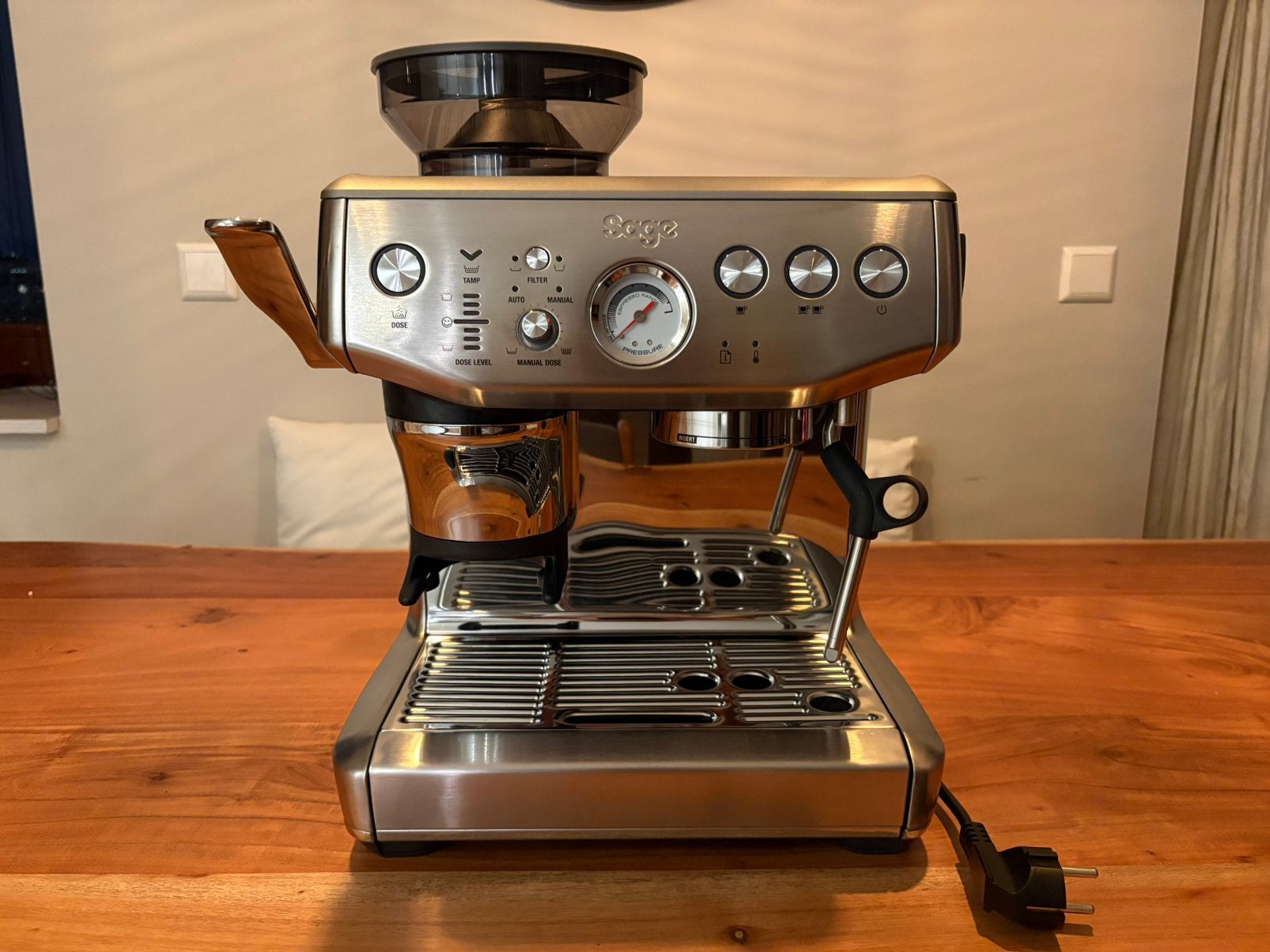 Sage Barista Express Impress (Original Accessories Included), Ophalen, Espresso apparaat, Koffiebonen, Zo goed als nieuw