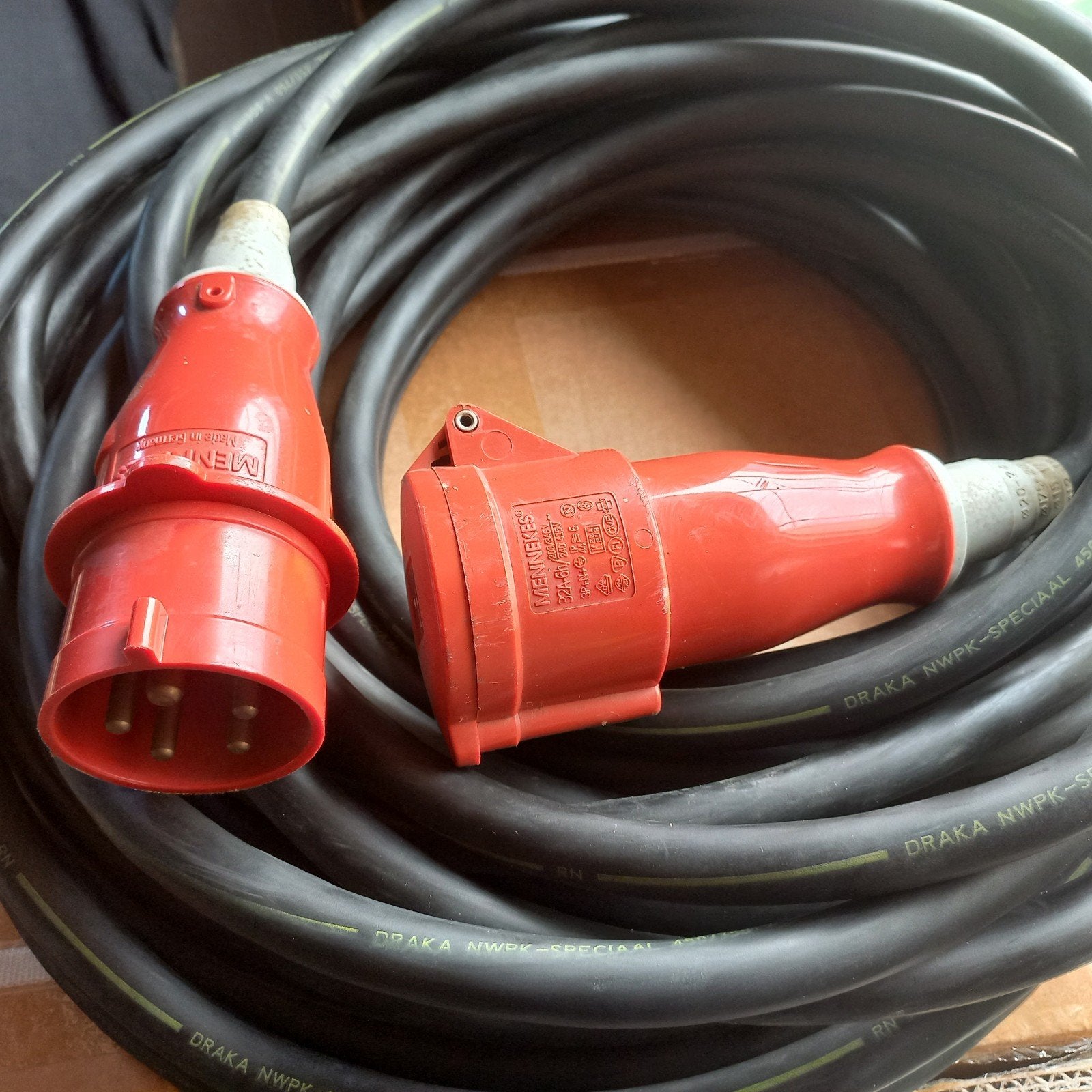 Draka NWPK-SPECIAAL 450/750 V 5G6mm² kabel met stekkers, Doe-het-zelf en Verbouw, Elektra en Kabels, Ophalen