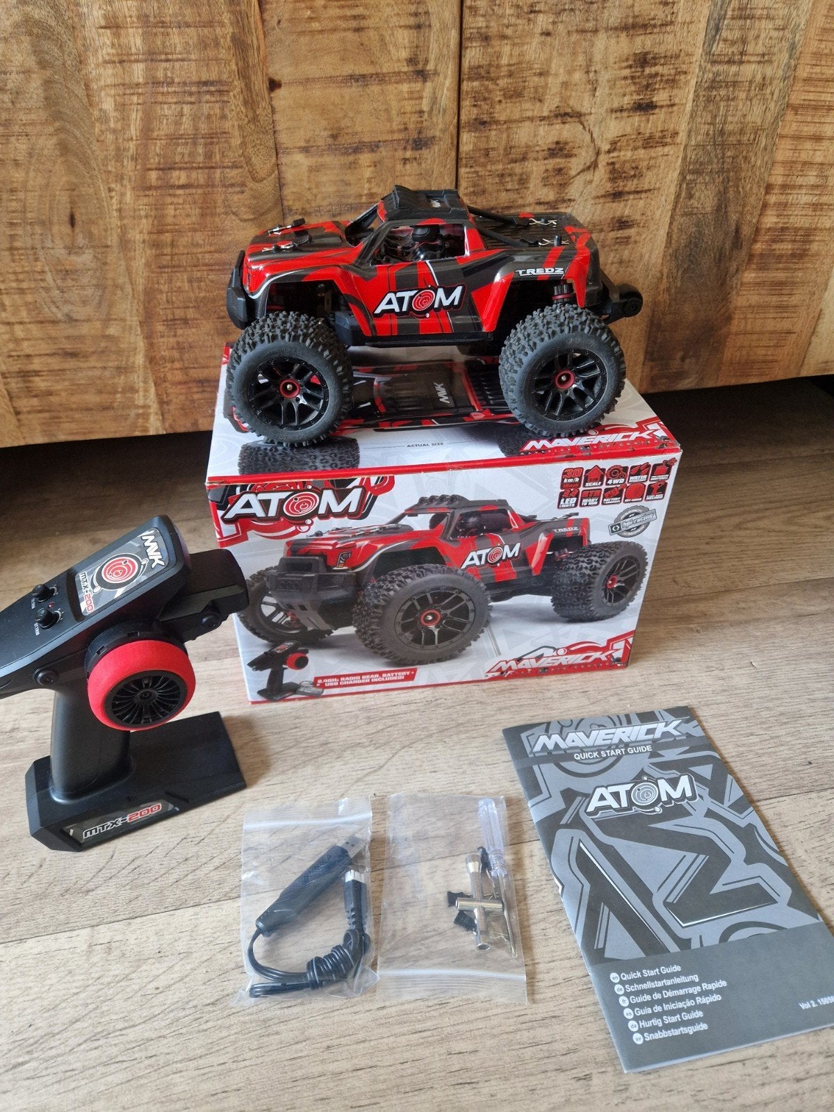 Maverick Atom 4WD HPI Racing Lipo Lader Handleiding RTR, Elektro, Auto offroad, Ophalen of Verzenden, Zo goed als nieuw