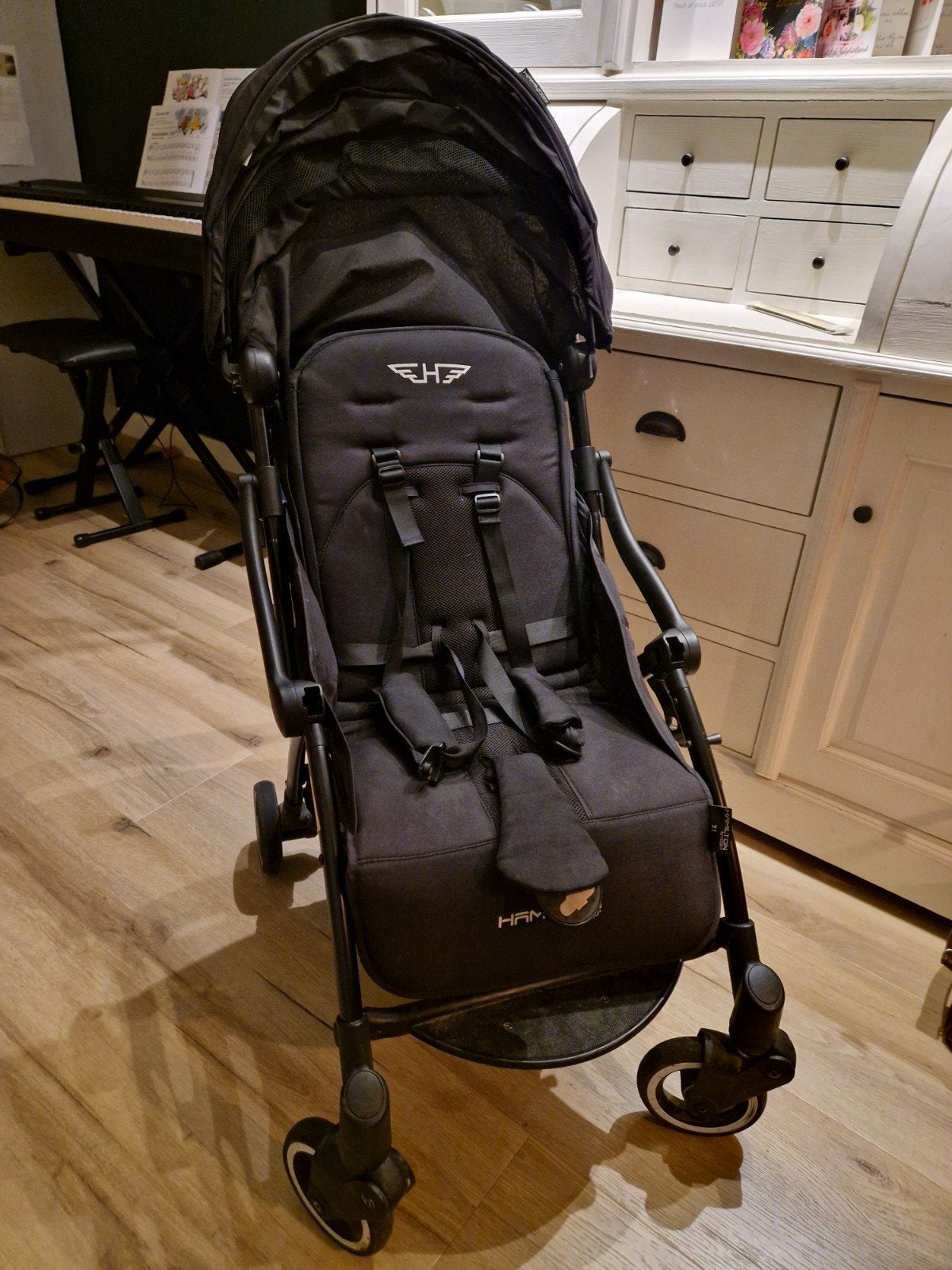 Compacte en opvouwbare kinderwagen - Zwart, Kinderen en Baby's, Kinderwagens en Combinaties, Ophalen, Gebruikt, Kinderwagen, Overige merken