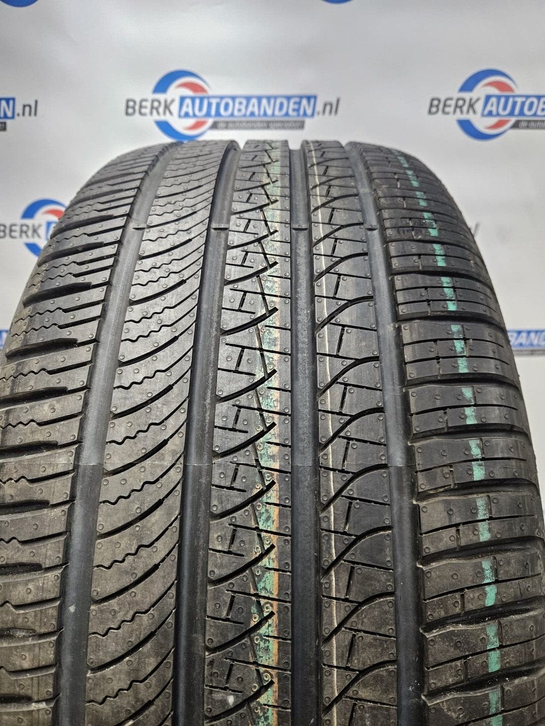 2x Pirelli Scorpion Zero All Season (DEMO) 285/45 R22 114Y 2, Gebruikt, -, 285 mm, -