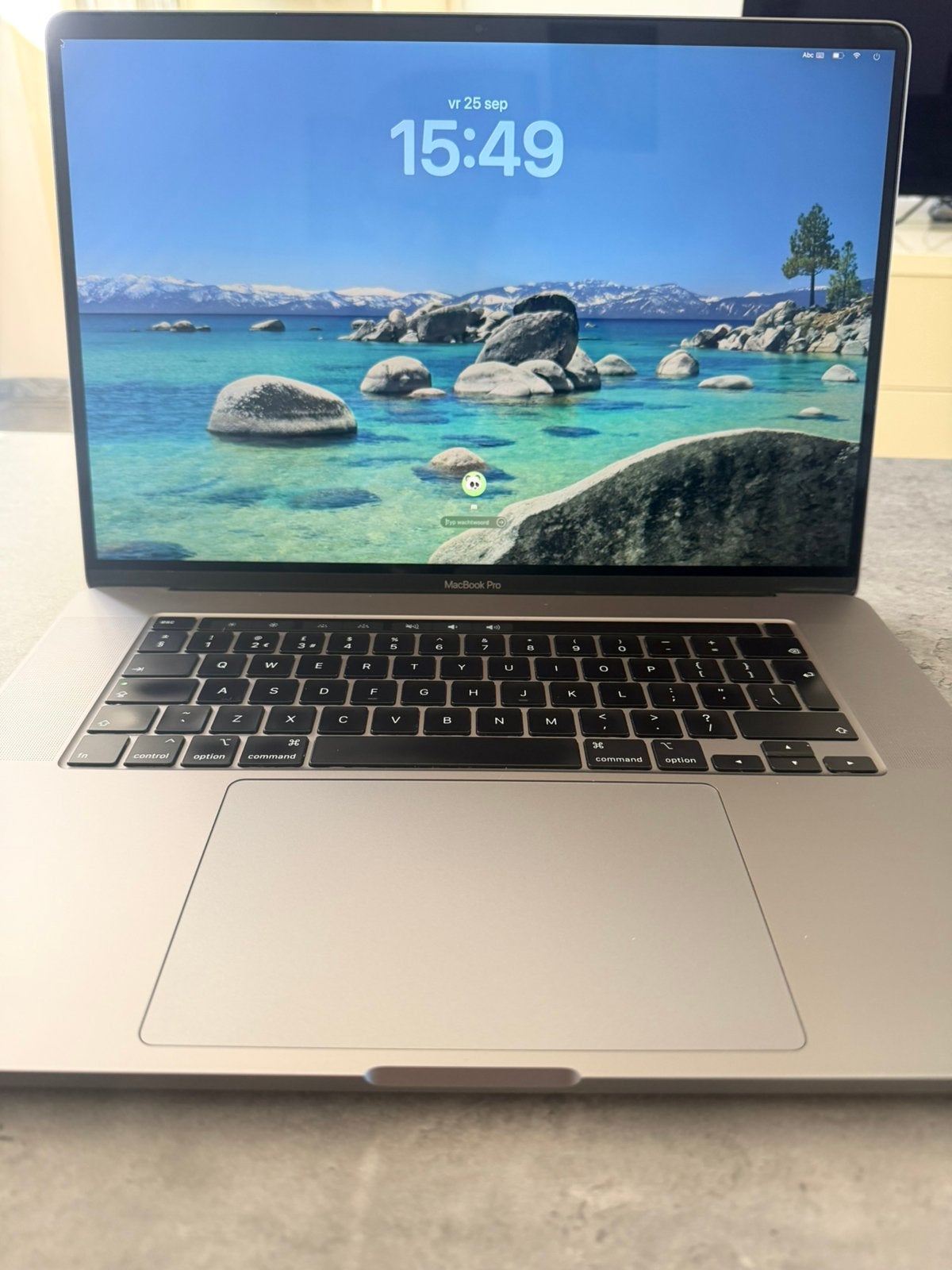 Macbook pto. 16 inch. 2019.i7. 16GB. 512GB