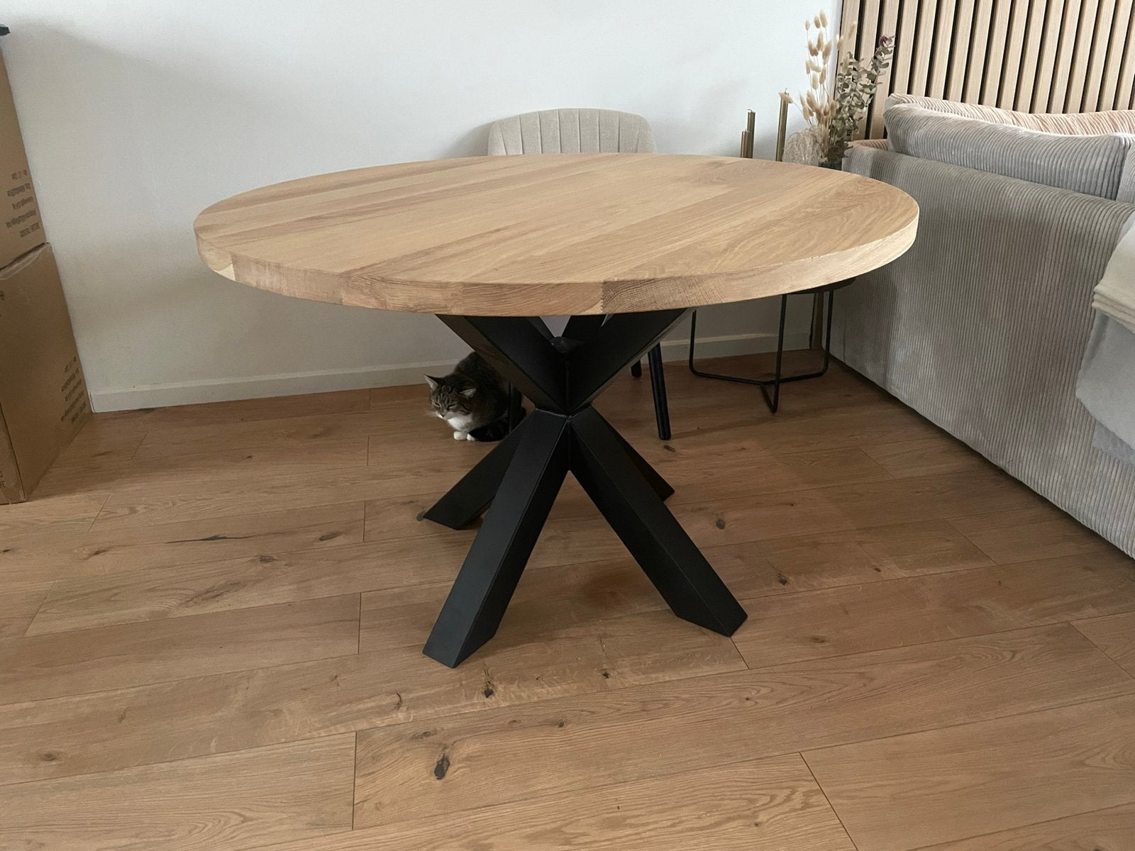 Foto 4 van Eiken ronde eettafel tafel bureau GRATIS BEZORGD Eikenhout