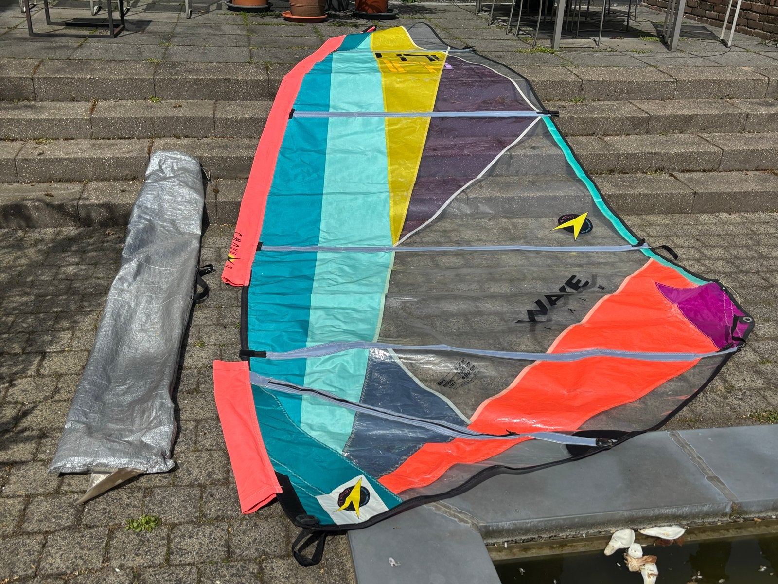 F2 Arrows Windsurfzeil 6.4 m² met tas, Ophalen, 5 tot 6.5 m², F2, Zeil