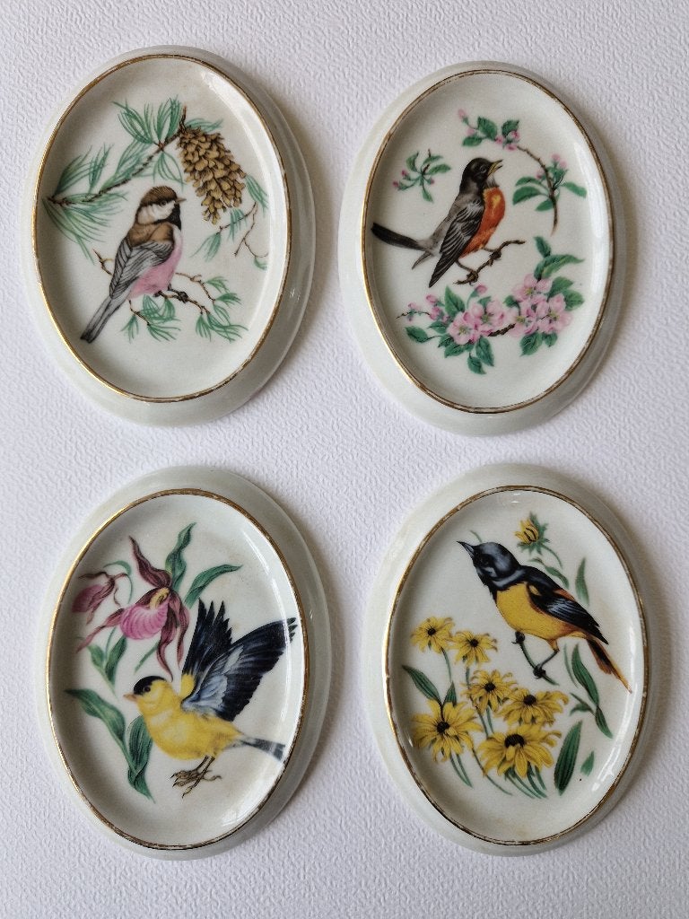 Schwarzenhammer porselein. 4 wandbordjes met vogels., 8 cm, Steen/keramiek, Ophalen of Verzenden, Zo goed als nieuw