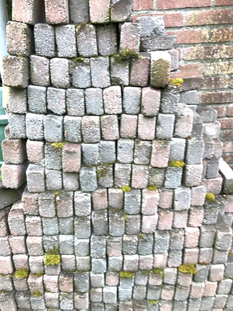 gratis bakstenen en terrastegels, Tuin en Terras, Tegels en Klinkers, Ophalen, Gebruikt, Beton, Klinkers