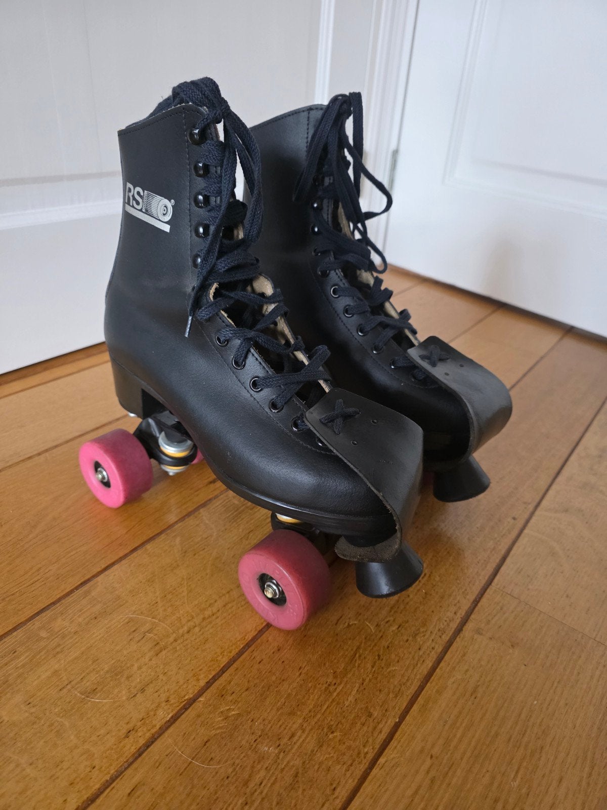Vintage RSI Rolschaatsen Maat 40 zwart/roze, Overige merken, Overige typen, Ophalen of Verzenden, Dames
