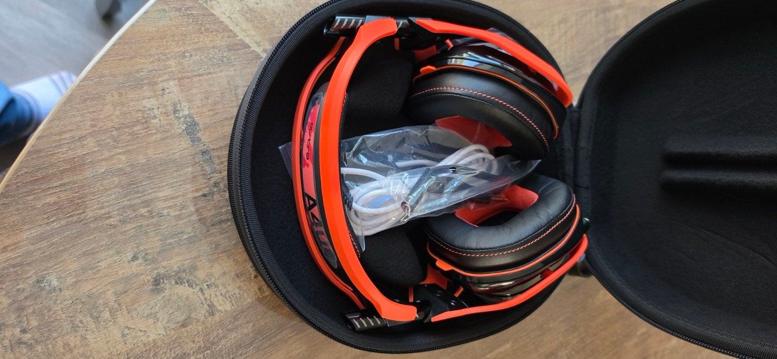 Astro A40 Gaming Headset met Draagtas - Oranje/Zwart, Ophalen of Verzenden, Overige merken