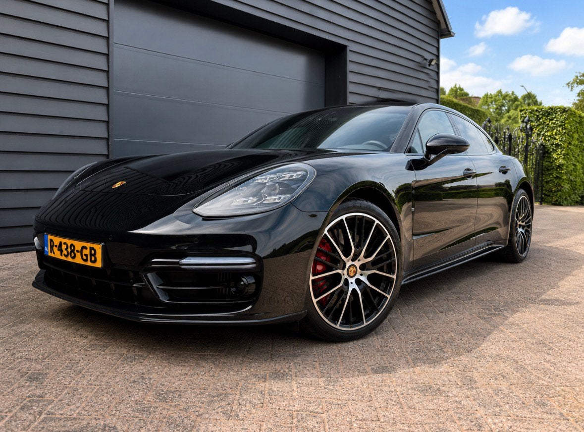 Porsche Panamera 4S E-Hybrid | 560 PK | Porsche Approved, Auto's, Porsche, Automaat, Zwart, Zwart, Vierwielaandrijving