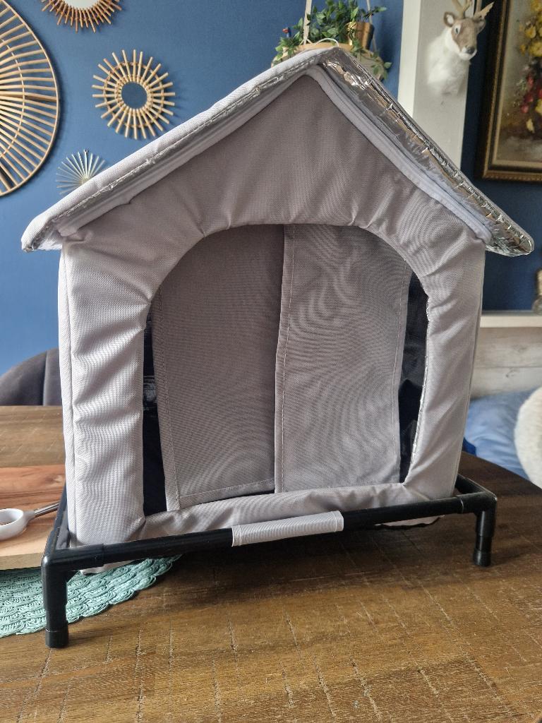 huisje voor katten of kleine hondjes, Ophalen, Nieuw