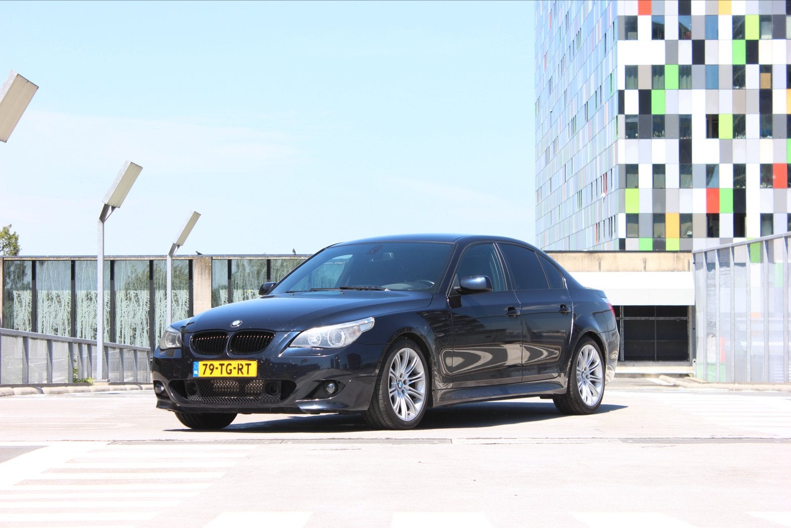 BMW 5-Serie 3.0 I 530 AUT 2006 Zwart, Auto's, BMW, Automaat, Achterwielaandrijving, Particulier, Sedan