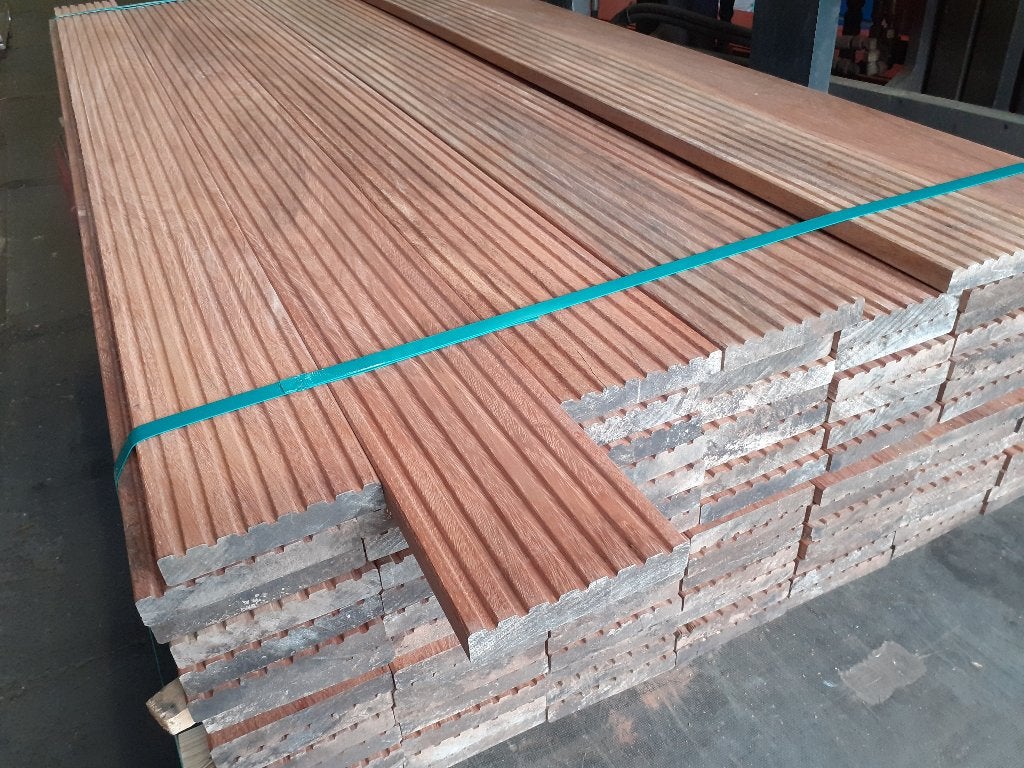 Partij 97 stuks Azobe dekdelen 25x140x2000mm - 28.15m2, Ophalen of Verzenden, 180 tot 250 cm, Planken, Hardhout