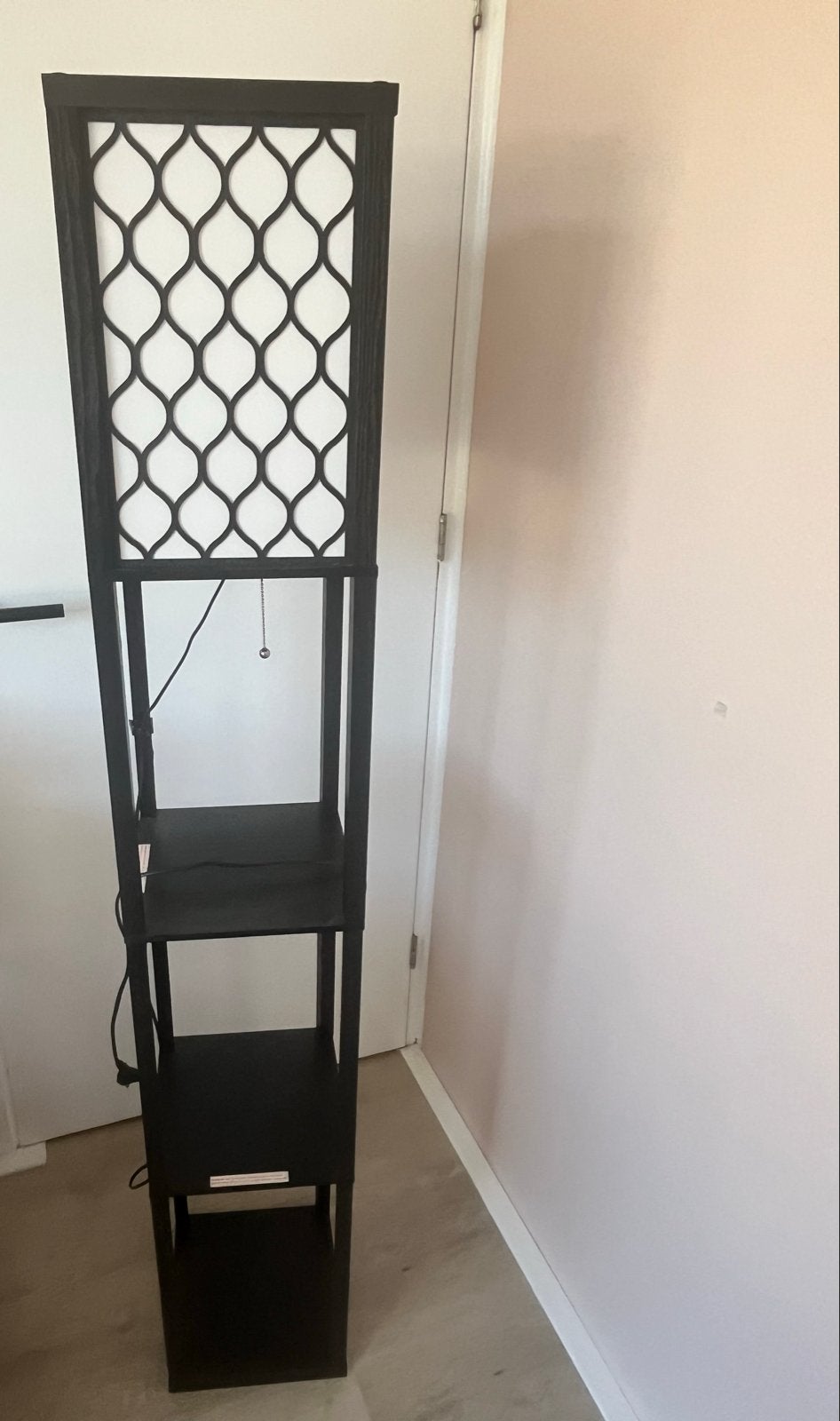 Zwarte staande lamp met opbergplanken - 168 cm hoog, Ophalen, Gebruikt, Hout, 150 tot 200 cm