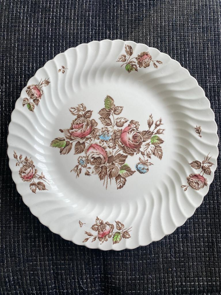 Johnson Bros Devon Sprays bord - Vintage bloemmotief, Antiek en Kunst, Ophalen of Verzenden