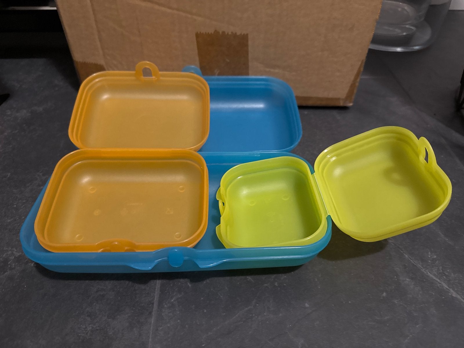 Tupperware lunchbox set met 3 bakjes, Gebruikt, Overige kleuren, Bewaardoos, Ophalen of Verzenden
